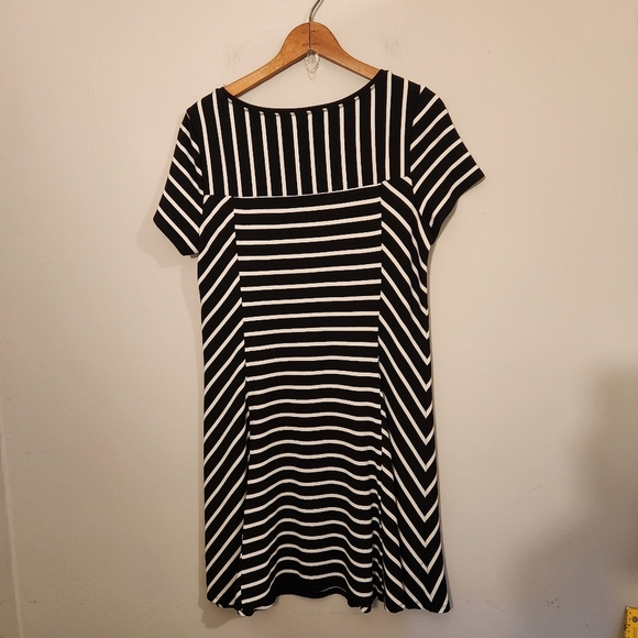 Soma Cafe Striped Black Trapeze Dress - Soft & Flowy - Your Summer Go-To! - Picture 9 of 13